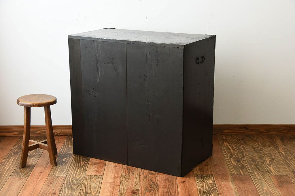 アンティーク家具　古民具・骨董　古い木が味わい深いアンティーク帳場戸棚