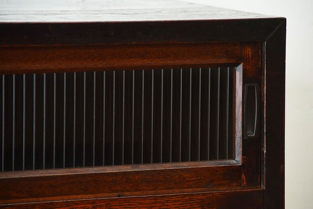 アンティーク家具　和製アンティーク　モールガラス入り!前面欅材の引き出し5杯付きキャビネット