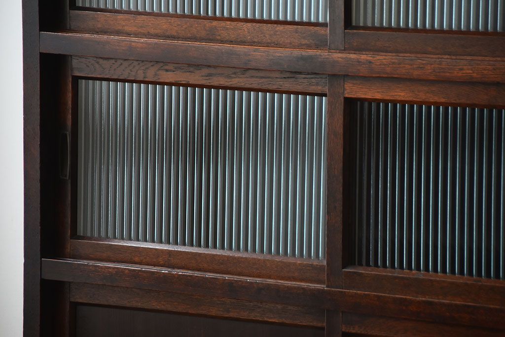 アンティーク家具　和製アンティーク　モールガラス入り!前面欅材の引き出し5杯付きキャビネット