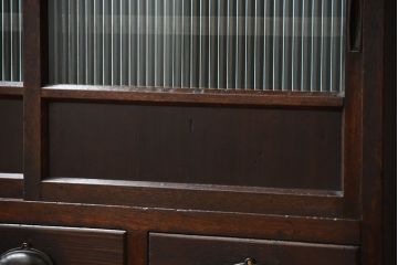 アンティーク家具　和製アンティーク　モールガラス入り!前面欅材の引き出し5杯付きキャビネット