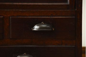 アンティーク家具　和製アンティーク　モールガラス入り!前面欅材の引き出し5杯付きキャビネット