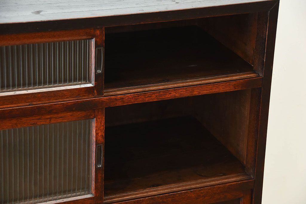 アンティーク家具　和製アンティーク　モールガラス入り!前面欅材の引き出し5杯付きキャビネット