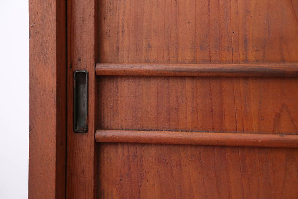 アンティーク家具　和製アンティーク　古い木製のナチュラルな木味の収納戸棚(下駄箱)