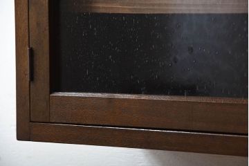 アンティーク家具　和製アンティーク　気泡ガラス入り!古い木製の壁掛け収納棚(ウォールキャビネット)