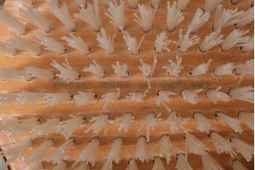 アンティーク雑貨　イギリスアンティーク　バラの刺繍のブラシ