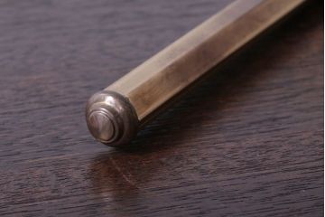 アンティーク雑貨　イギリスアンティーク　バラの刺繍のブラシ