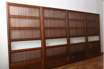 古民具・骨董　裏ガラス付き!上質な作り込みのアンティーク格子戸4枚セット