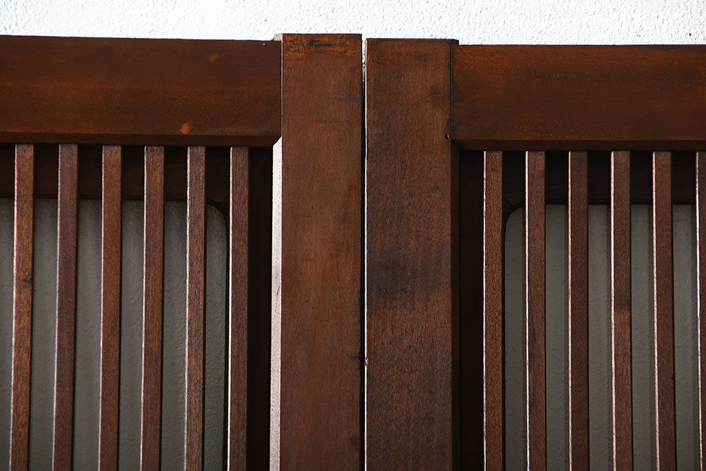 古民具・骨董　裏ガラス付き!上質な作り込みのアンティーク格子戸4枚セット