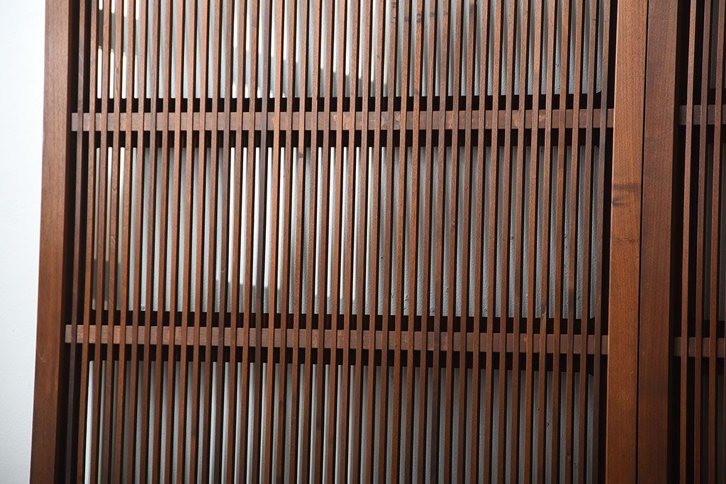 古民具・骨董　裏ガラス付き!上質な作り込みのアンティーク格子戸4枚セット