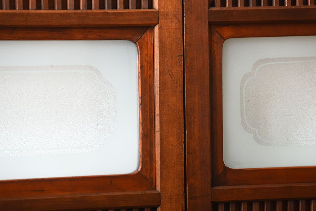 古民具・骨董　裏ガラス付き!上質な作り込みのアンティーク格子戸4枚セット