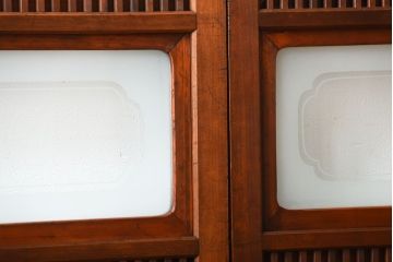 古民具・骨董　裏ガラス付き!上質な作り込みのアンティーク格子戸4枚セット