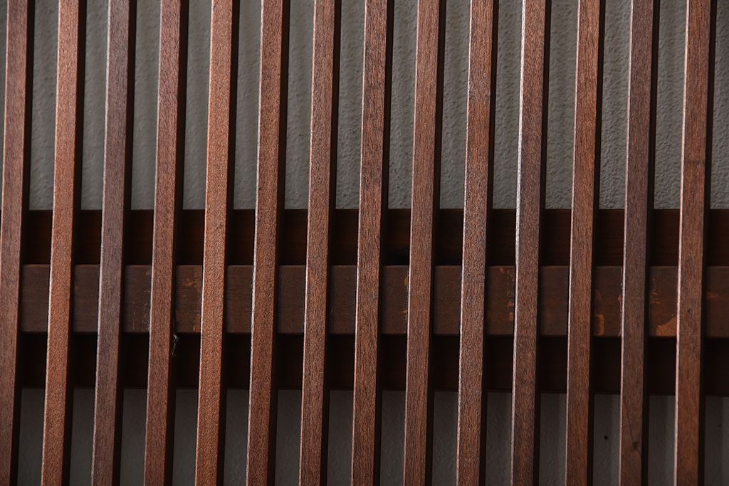 古民具・骨董　裏ガラス付き!上質な作り込みのアンティーク格子戸4枚セット