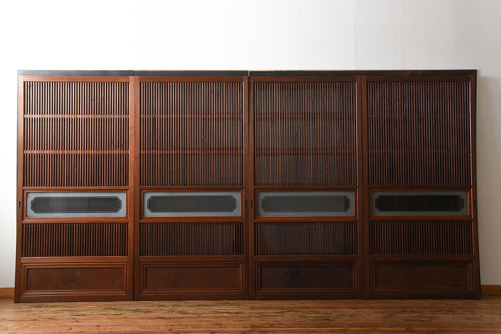 古民具・骨董　裏ガラス付き!上質な作り込みのアンティーク格子戸4枚セット