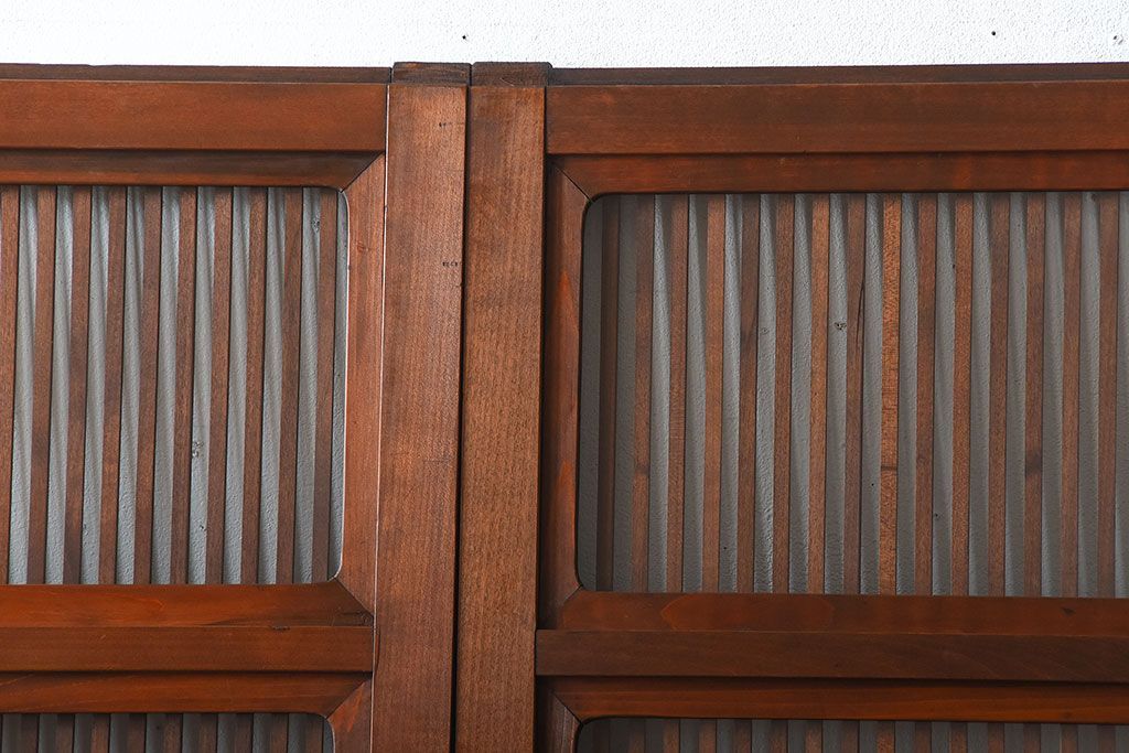 古民具・骨董　裏ガラス付き!上質な作り込みのアンティーク格子戸4枚セット