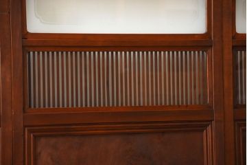 古民具・骨董　裏ガラス付き!上質な作り込みのアンティーク格子戸4枚セット