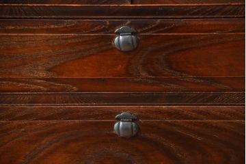 アンティーク家具　和製アンティーク　前面欅材!古い木製の脚付き時代箪笥ローボード