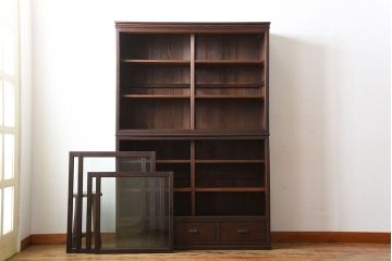 アンティーク家具　大正ロマン　シックな古い栗材のアンティーク重ね戸棚