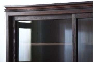アンティーク家具　大正ロマン　シックな古い栗材のアンティーク重ね戸棚