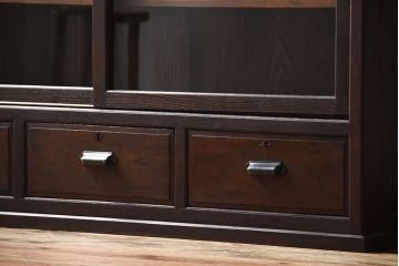 アンティーク家具　大正ロマン　シックな古い栗材のアンティーク重ね戸棚
