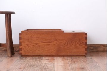 中古　民芸家具　総栗材のモダンな火鉢