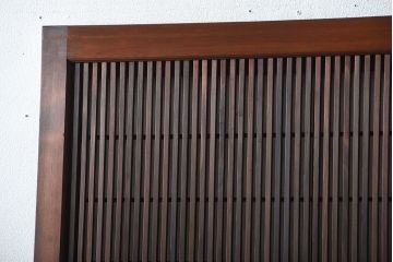 古民具・骨董　裏障子付き!腰板欅材の上質なアンティーク格子戸(1)