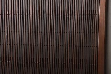 古民具・骨董　裏障子付き!腰板欅材の上質なアンティーク格子戸(1)