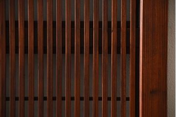 古民具・骨董　モールガラス入り!腰板欅材の裏障子付きアンティーク格子戸4枚セット