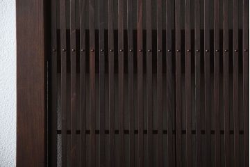 古民具・骨董　裏障子付き!腰板欅材の上質なアンティーク格子戸(2)