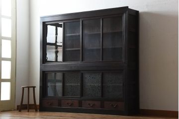 アンティーク家具　和製アンティーク　古い檜材の結霜ガラス入り大きな重ね収納戸棚