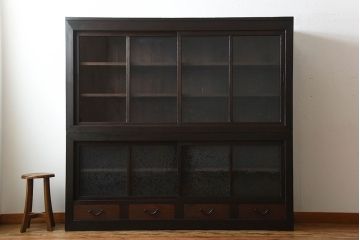 アンティーク家具　和製アンティーク　古い檜材の結霜ガラス入り大きな重ね収納戸棚