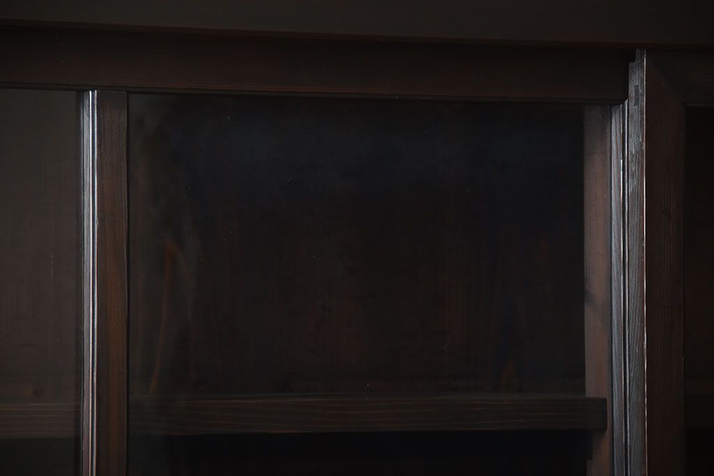 アンティーク家具　和製アンティーク　古い檜材の結霜ガラス入り大きな重ね収納戸棚