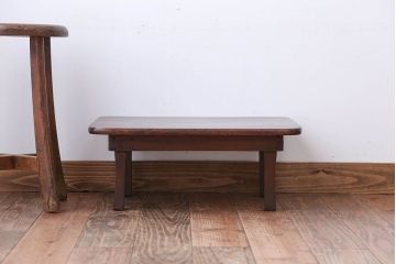 アンティーク家具　和製アンティーク　天板栓材一枚板の小さな角ちゃぶ台