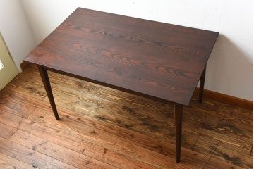 アンティーク家具　アンティーク　シンプルなナラ材のダイニングテーブル