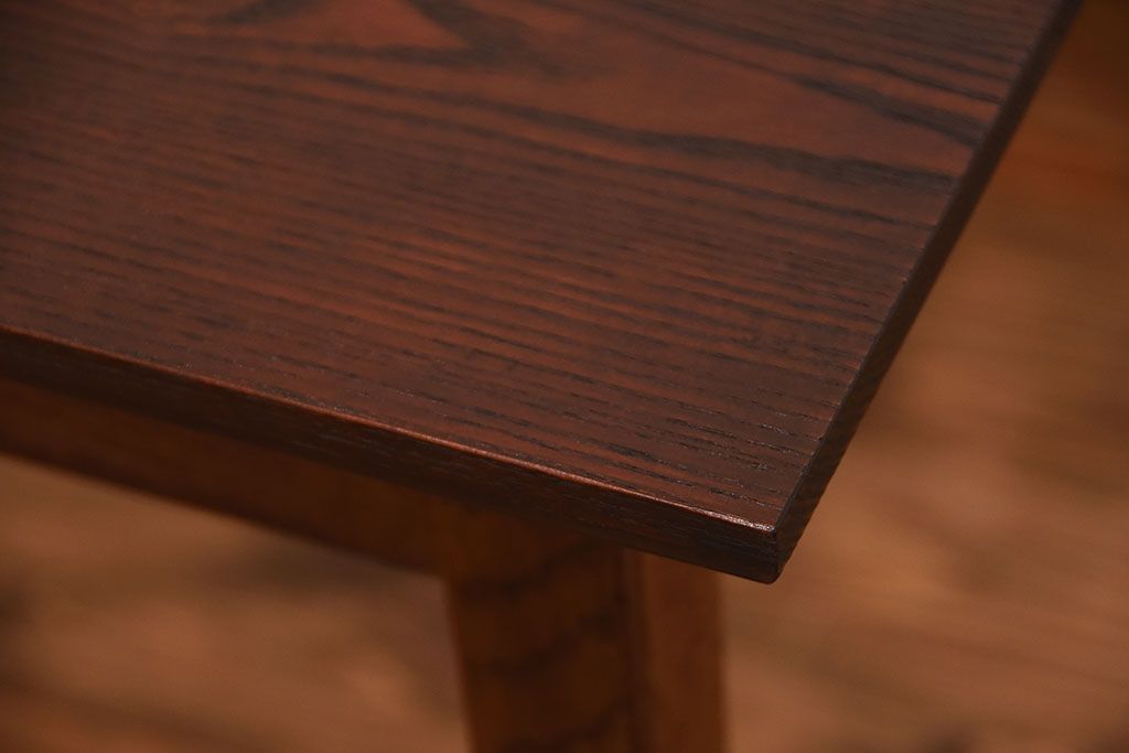 アンティーク家具　アンティーク　シンプルなナラ材のダイニングテーブル