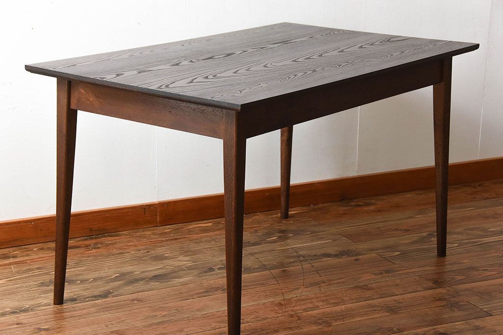 アンティーク家具　アンティーク　シンプルなナラ材のダイニングテーブル