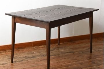 アンティーク家具　アンティーク　シンプルなナラ材のダイニングテーブル