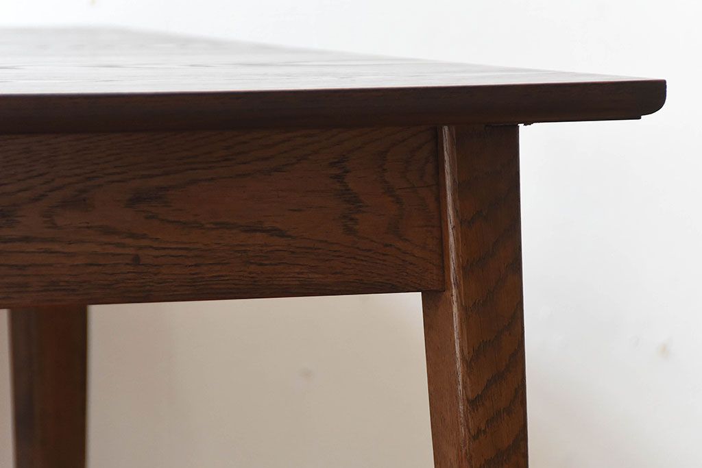 アンティーク家具　アンティーク　シンプルなナラ材のダイニングテーブル