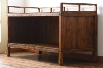 アンティーク家具　アンティーク　ナチュラルな木味の大きな陳列棚(カウンターテーブル)