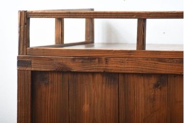 アンティーク家具　アンティーク　ナチュラルな木味の大きな陳列棚(カウンターテーブル)