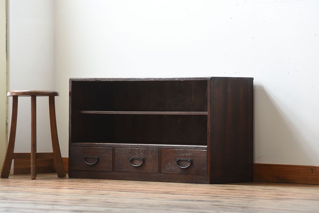 アンティーク家具　和製アンティーク　古い木の3杯引き出し付きローボード(テレビボード)