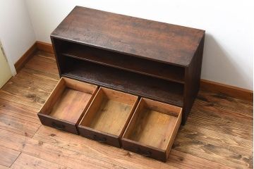 アンティーク家具　和製アンティーク　古い木の3杯引き出し付きローボード(テレビボード)