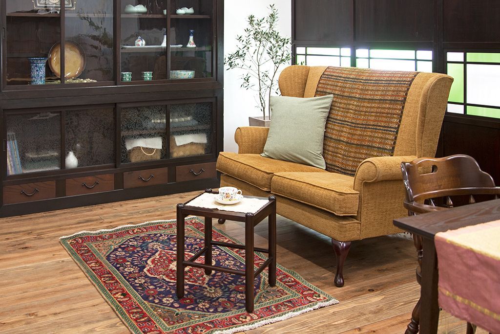 アンティーク雑貨　中古　北海道民芸家具　シンプルでモダンなサイドテーブル