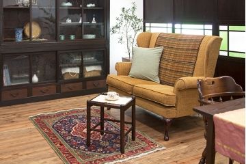 アンティーク雑貨　中古　北海道民芸家具　シンプルでモダンなサイドテーブル