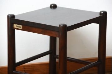 アンティーク雑貨　中古　北海道民芸家具　シンプルでモダンなサイドテーブル