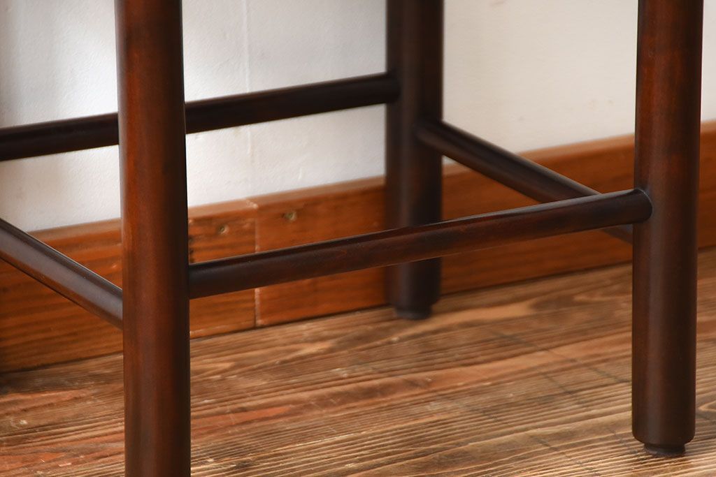 アンティーク雑貨　中古　北海道民芸家具　シンプルでモダンなサイドテーブル