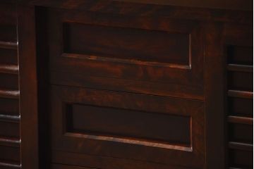 中古　松本民芸家具　シックな脚付きサイドボード(定価約33万円)