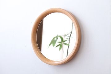 アンティーク雑貨　中古　秋田木工　シンプルな丸型壁掛け鏡(ウォールミラー)