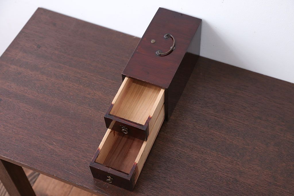 アンティーク家具　古民具・骨董　古い木のとてもちいさな小引き出し