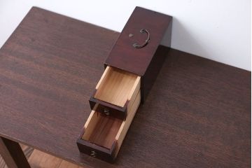 アンティーク家具　古民具・骨董　古い木のとてもちいさな小引き出し