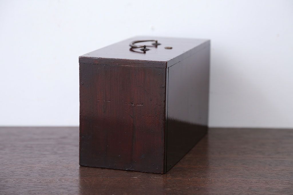 アンティーク家具　古民具・骨董　古い木のとてもちいさな小引き出し